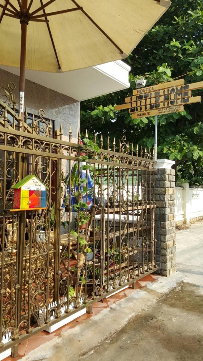 Little Home Hostel Vinh Hai Esterno foto